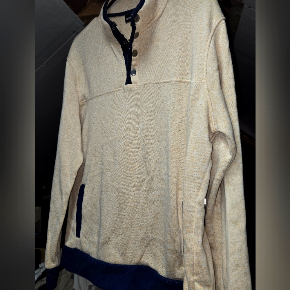 Men's Size L "Royal Class" Long Sleeve Button Collar Sweatshirt (Cream/NavyBlue)